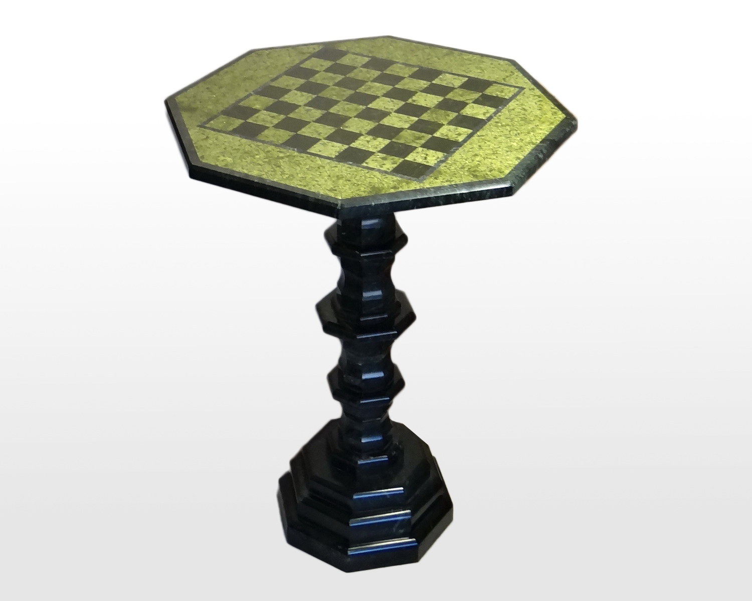 Изысканный серьёзный подарок шахматный стол хорошего качества
